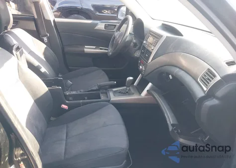 2010 Subaru Forester 2.5X Premium из США, поврежденный, VIN JF2SH6CC0AH702396